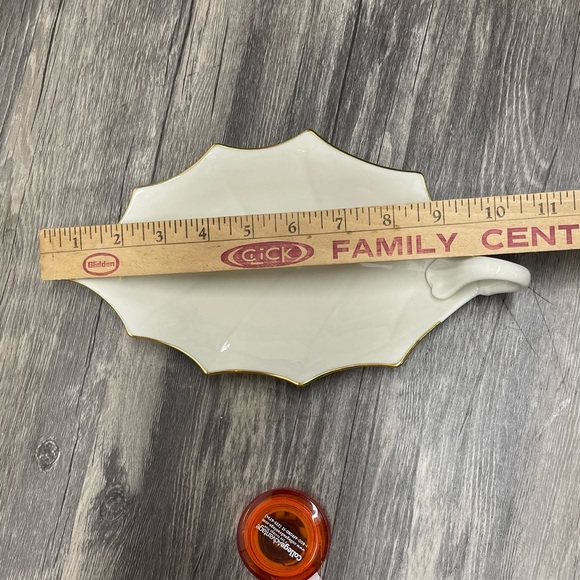 Lenox Special Leaf Dish – Ivory Porcelain with 22k‎ Gold Trim – Vintage USA - Picture 6 of 7